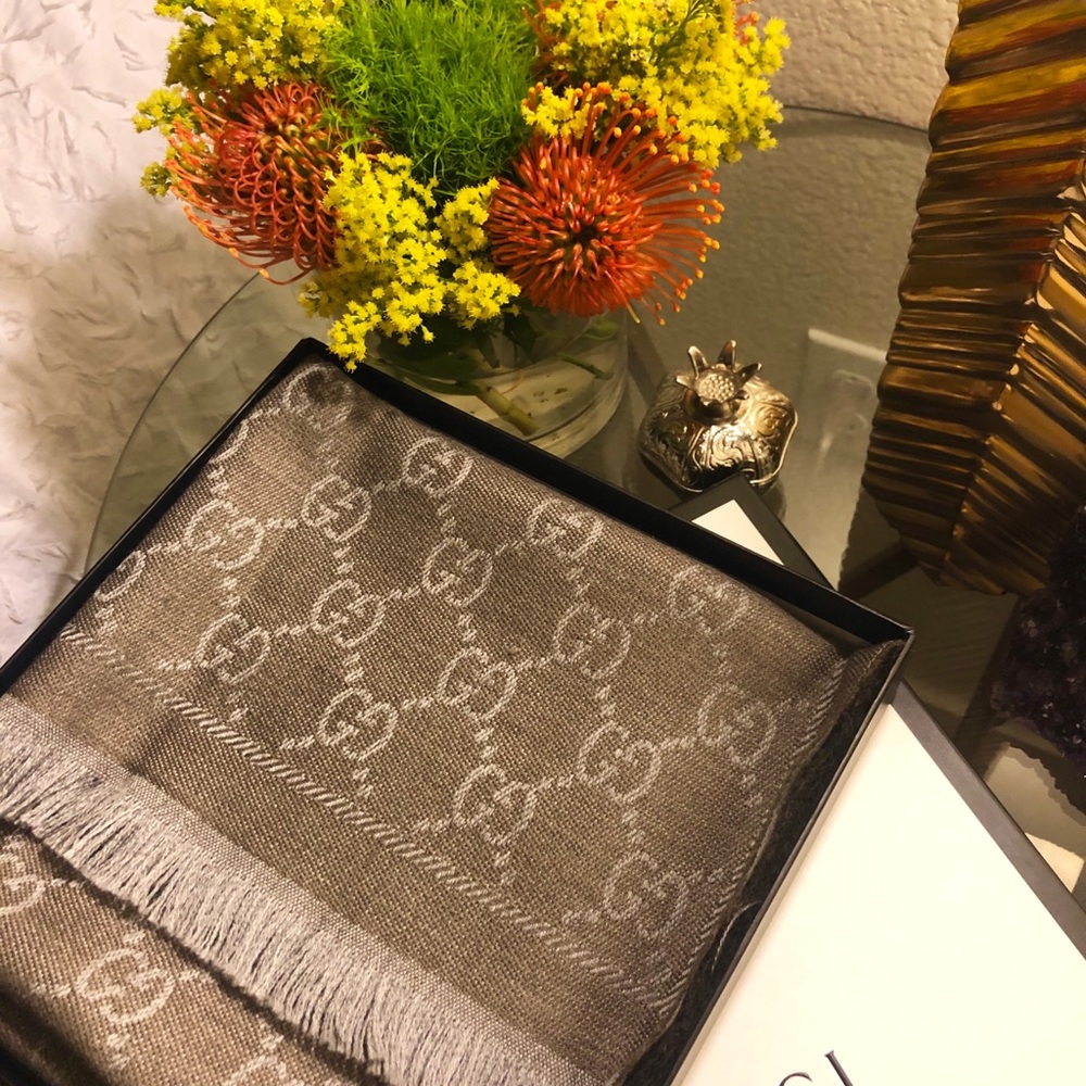 Women’s Scarf